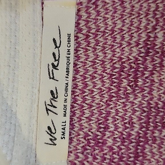 We the Free small sweater/ cardigan - Picture 2 of 7